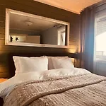Atlantis With Sauna And Great Views Vevang