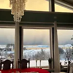Atlantis With Sauna And Great Views Feriehus