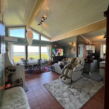 Atlantis With Sauna And Great Views