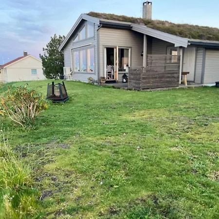 Atlantis With Sauna And Great Views Vevang