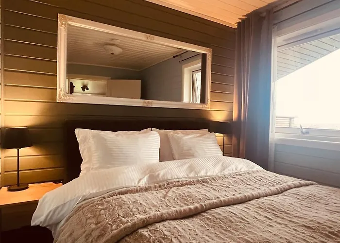 Atlantis With Sauna And Great Views Vevang