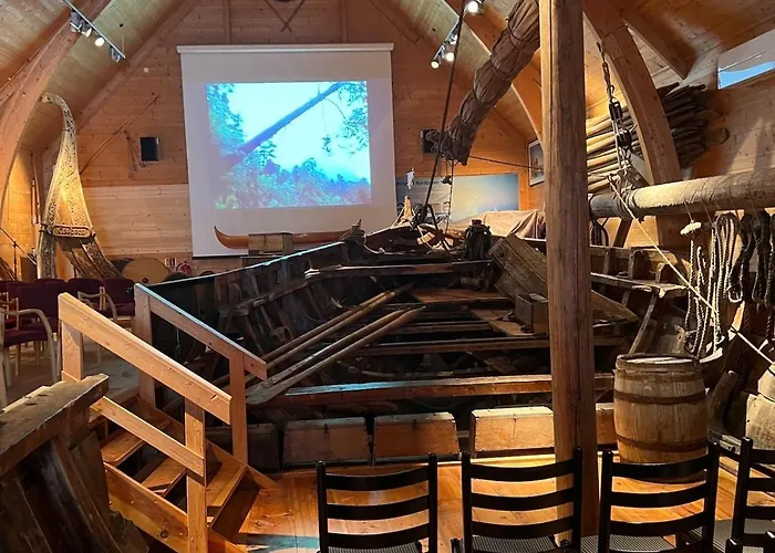 Atlantis With Sauna And Great Views Vevang