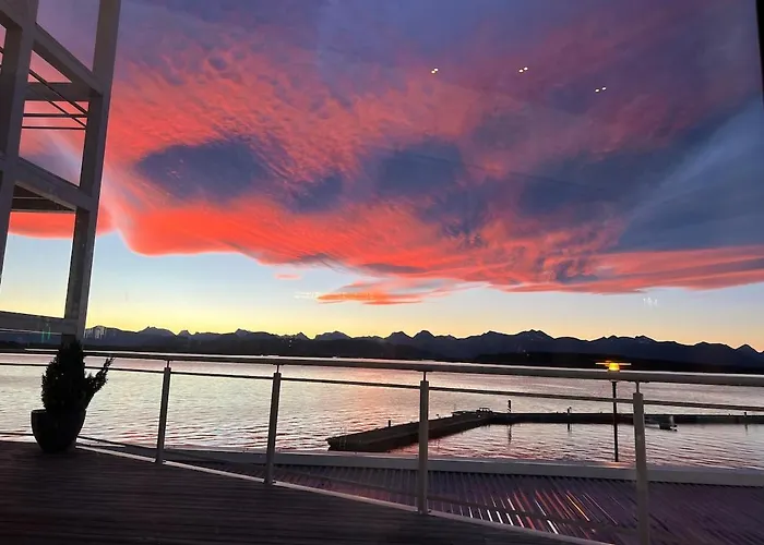 Atlantis With Sauna And Great Views Vevang