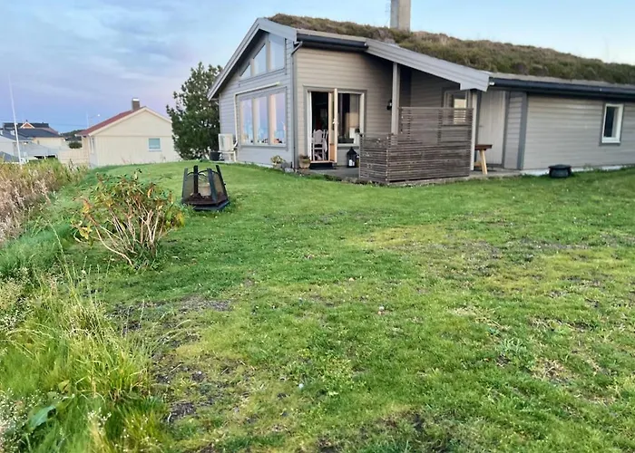 Atlantis With Sauna And Great Views Vevang