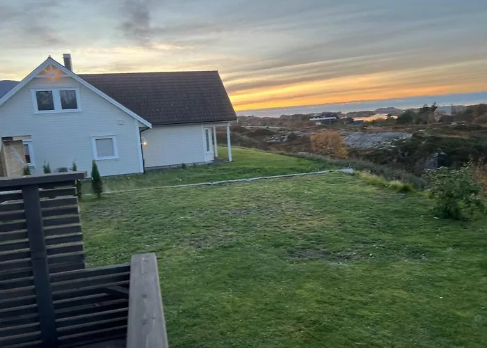 Atlantis With Sauna And Great Views Vevang