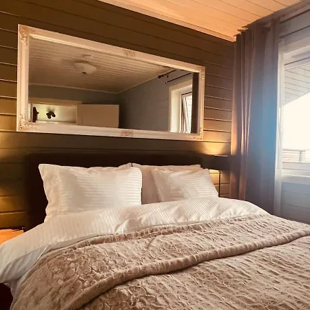 Atlantis With Sauna And Great Views Vevang