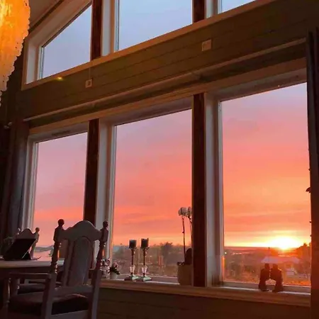 Atlantis With Sauna And Great Views *