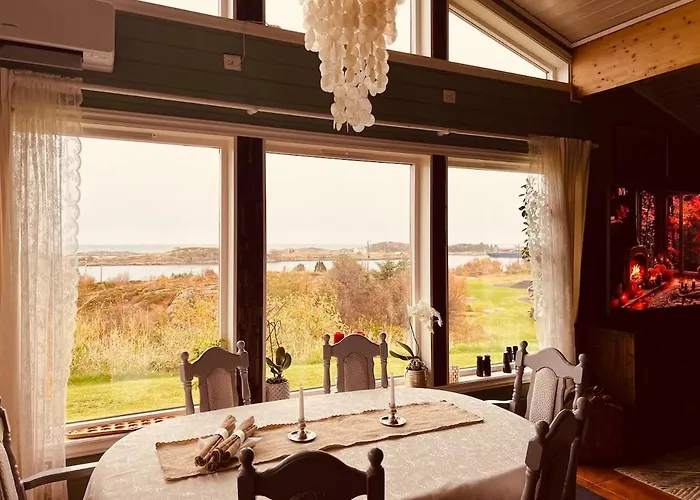Atlantis With Sauna And Great Views Feriehus *